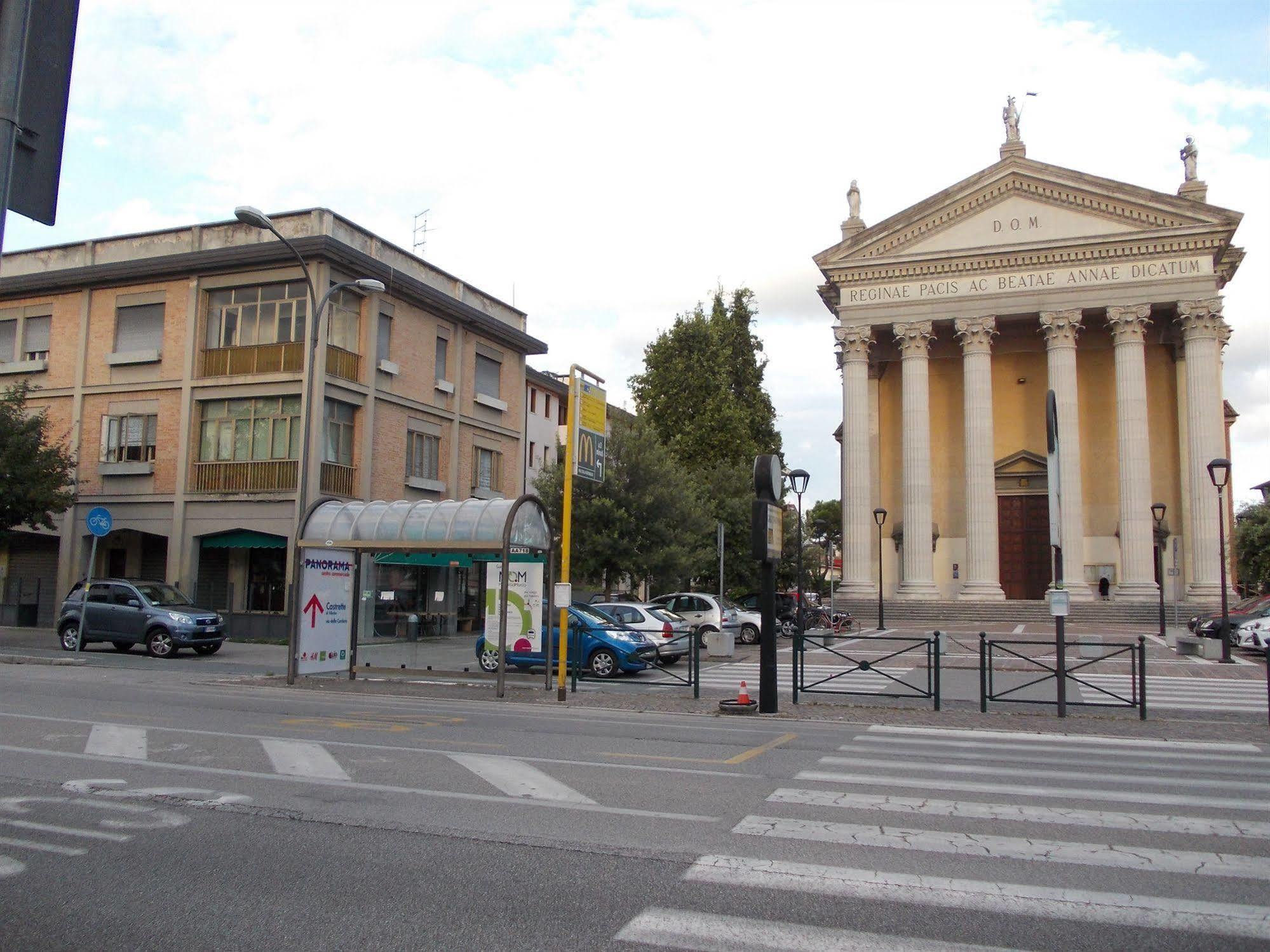 Big Brother Bed & Rooms Treviso Exterior photo